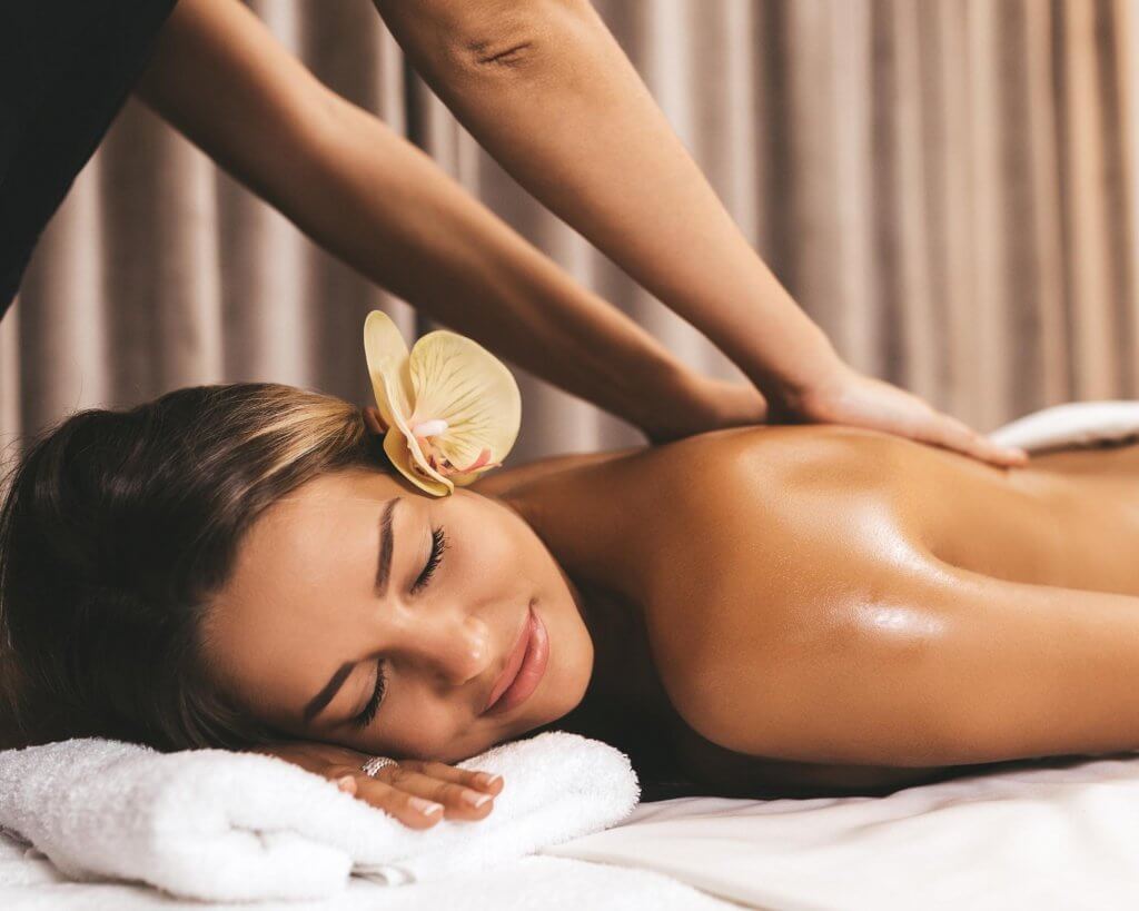 London Massage Outcall: Experience rejuvenation with skilled therapists in a discreet setting.